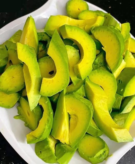 Doctors Reveal That Eating Avocados