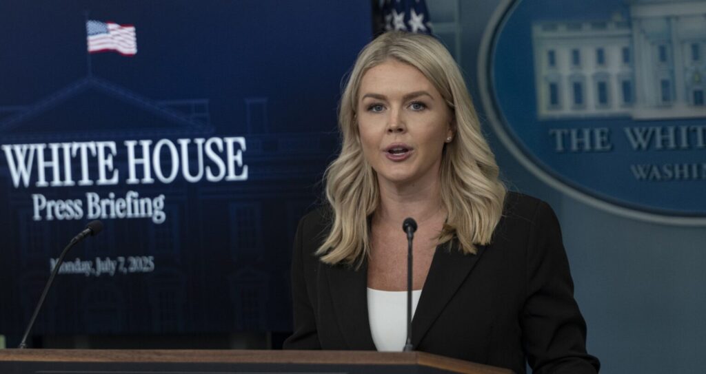 White House Press Secretary Karoline Leavitt Walks Into Briefing Room, Drops…